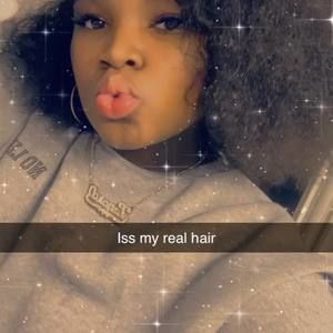 Meet your Posher, Lenora